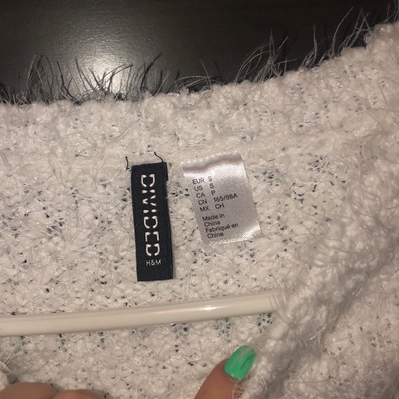 white sweater - Picture 4 of 4